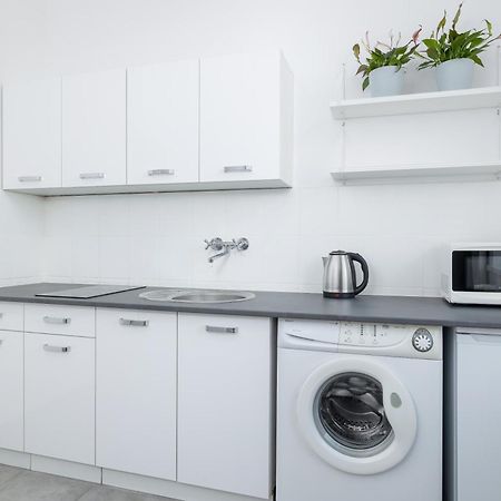 1-Bedroom Apartment - Dluga 65 Street Krakkó Kültér fotó
